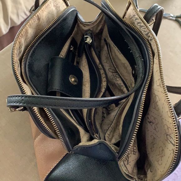 Beautiful Guess handbag - Picture 8 of 9